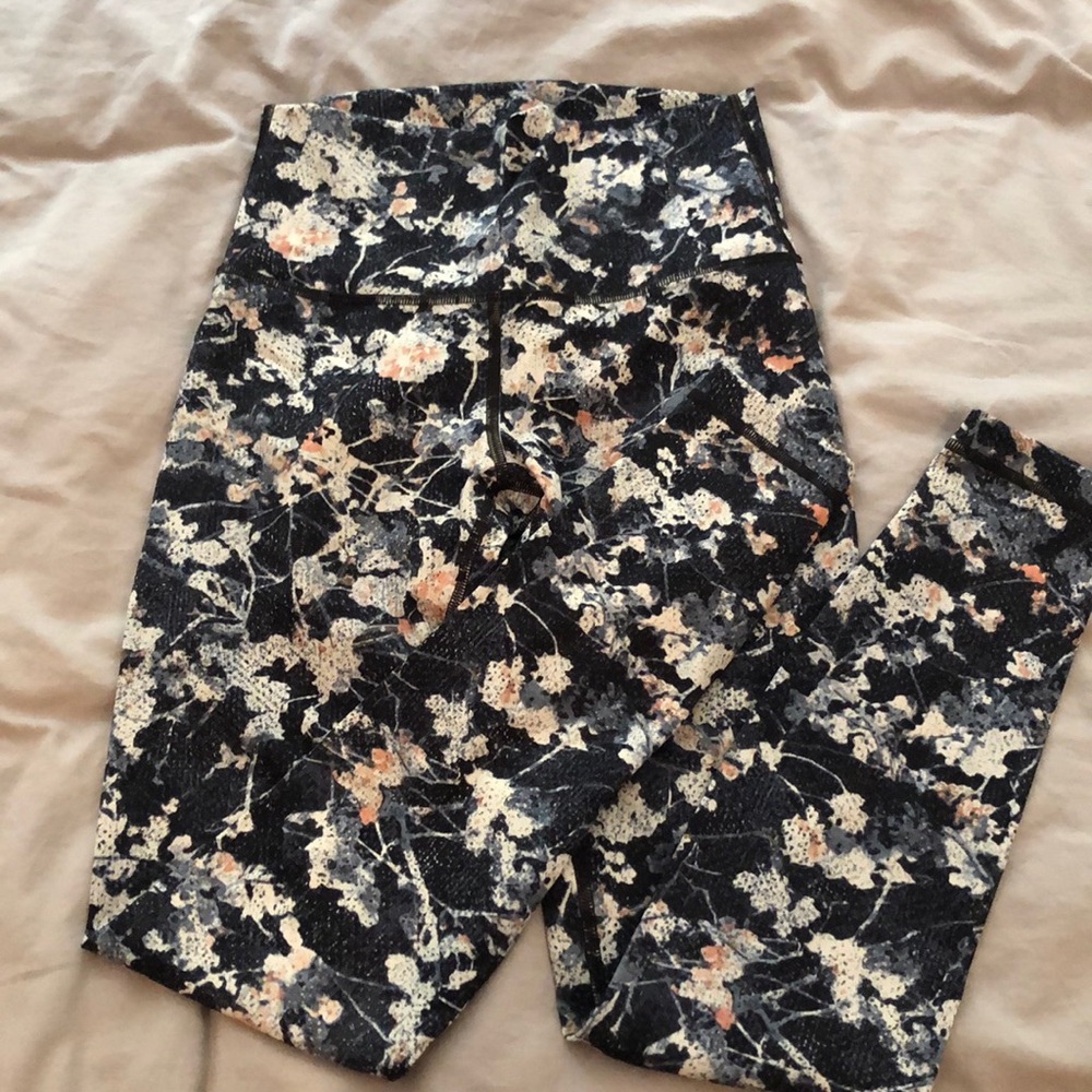 Lululemon long YogaPants